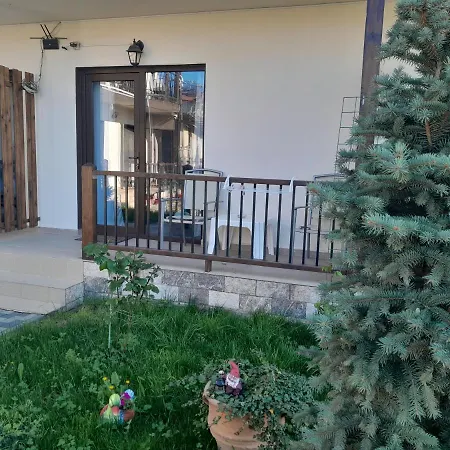 בית הארחה Casa Smarald 3*