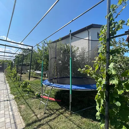 בית הארחה Casa Smarald