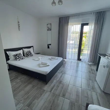 Casa Smarald 3*