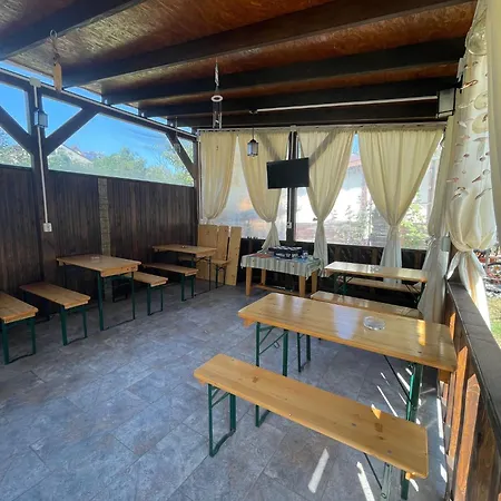 Casa Smarald 3*